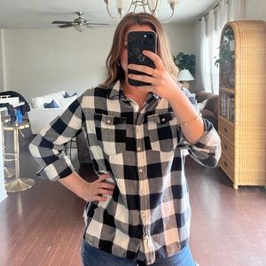 Black and White Plaid Long Sleeve Flannel M